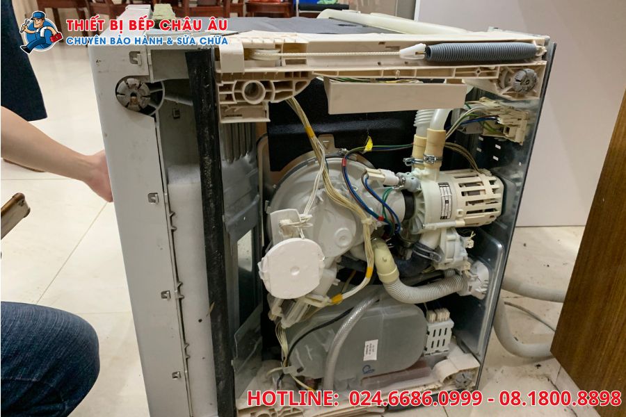 Thời điểm cần chọn dịch vụ sửa chữa máy rửa bát Miele tại nhà