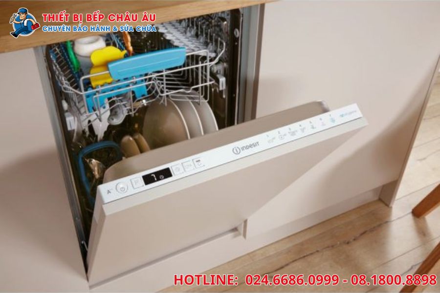 Máy rửa bát Bosch phát ra tiếng kêu to, rung lắc mạnh